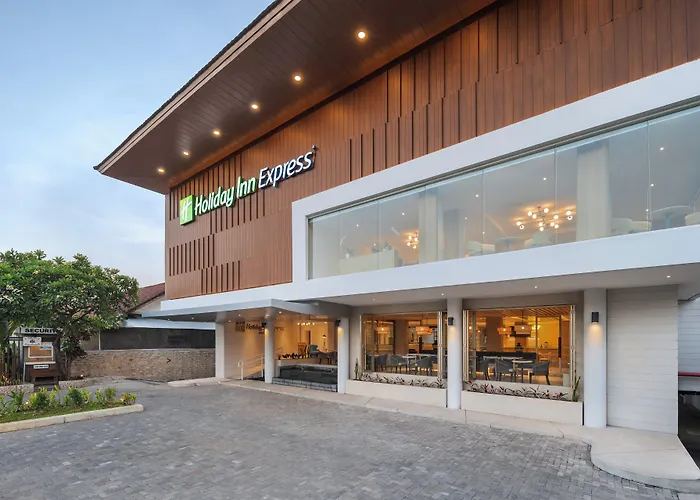 Hotel Express Bali Sunset Road By Ihg Kuta Lombok